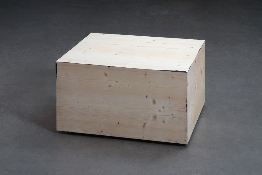 Caja negra 70 x 65 x 40 cm, 2005